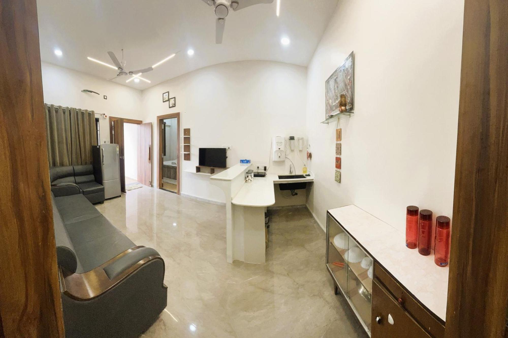 Shree Stay Inn Luxe' Holiday Home Ujjain Ngoại thất bức ảnh