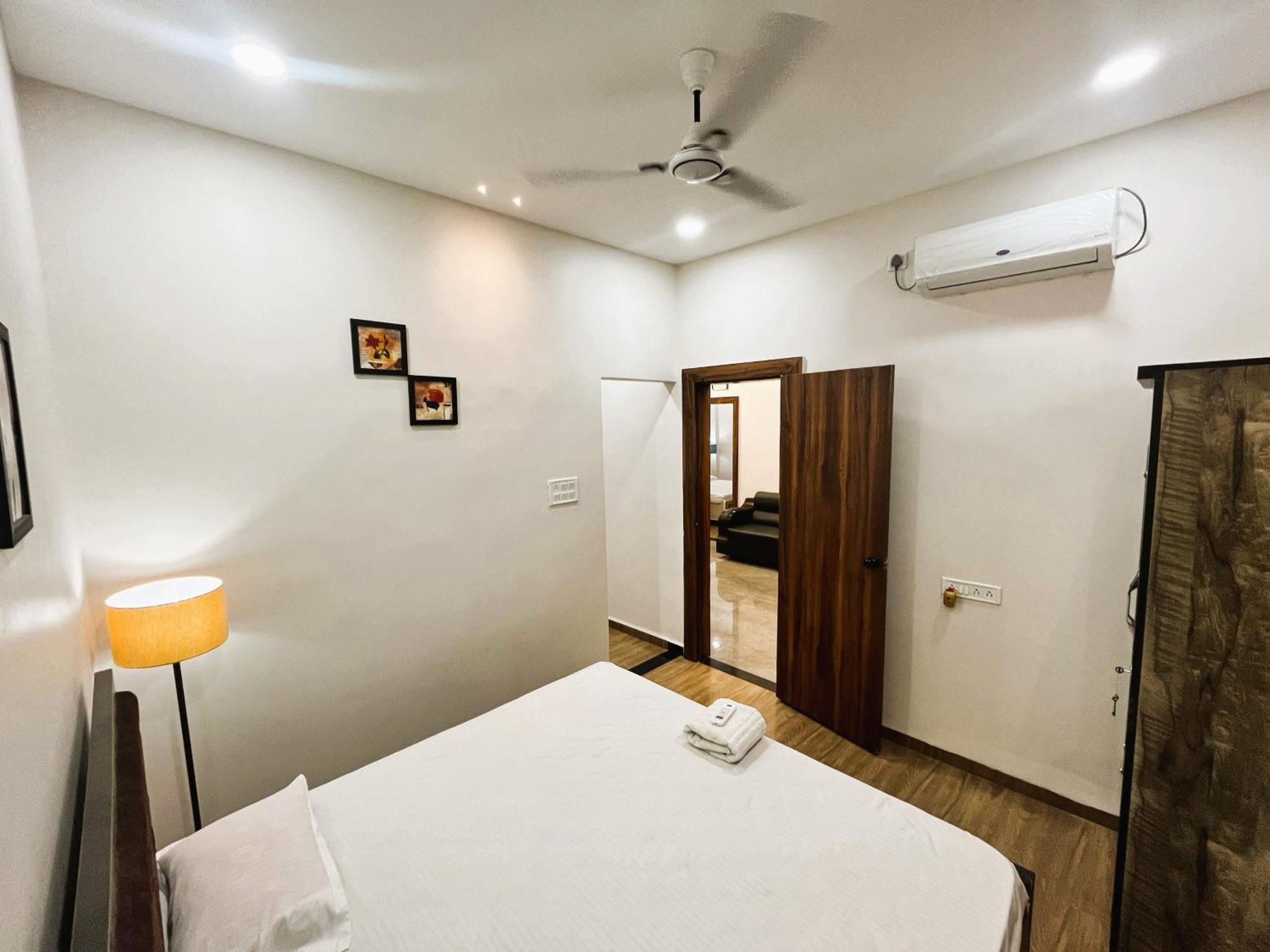 Shree Stay Inn Luxe' Holiday Home Ujjain Ngoại thất bức ảnh