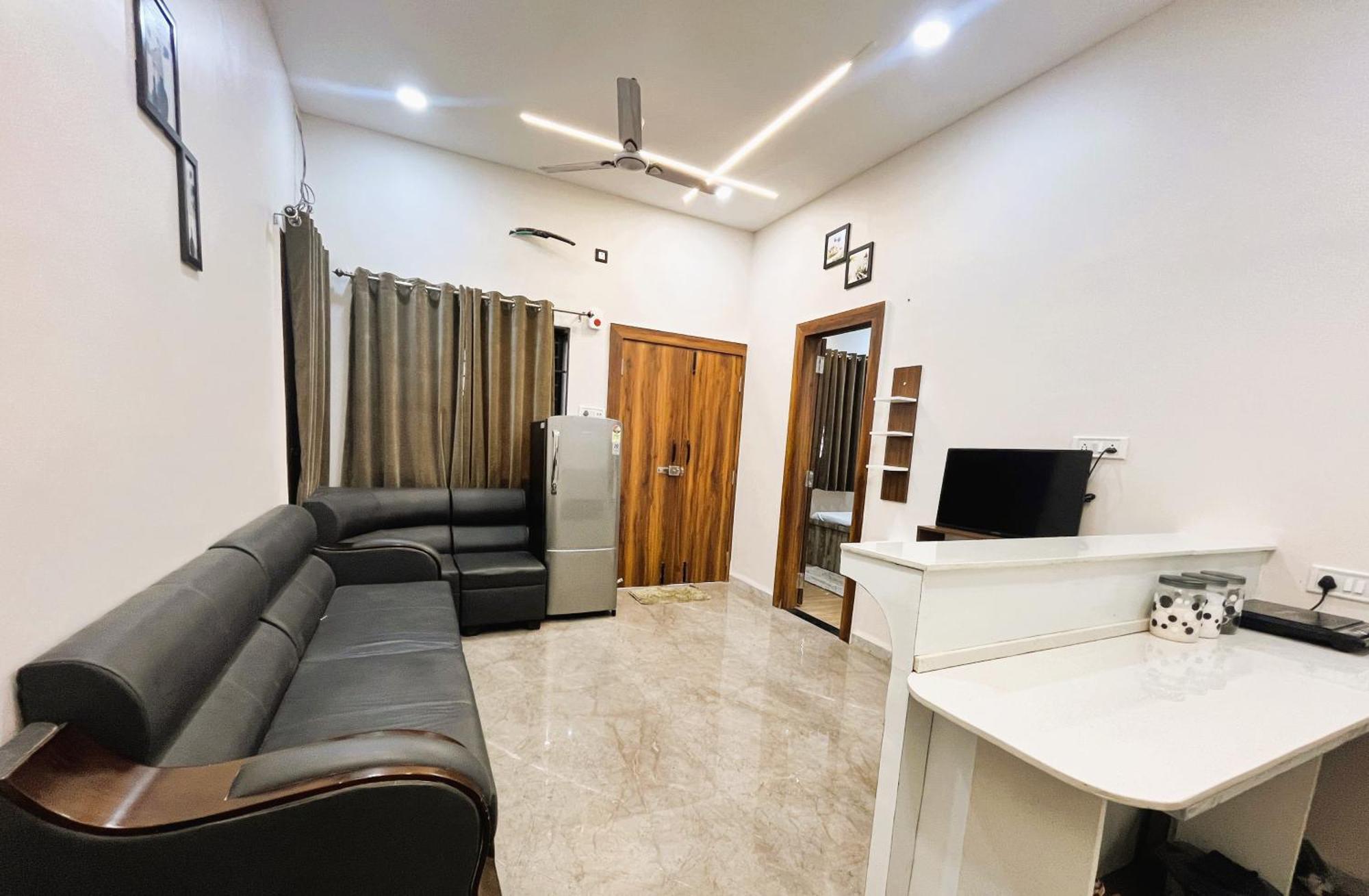 Shree Stay Inn Luxe' Holiday Home Ujjain Ngoại thất bức ảnh