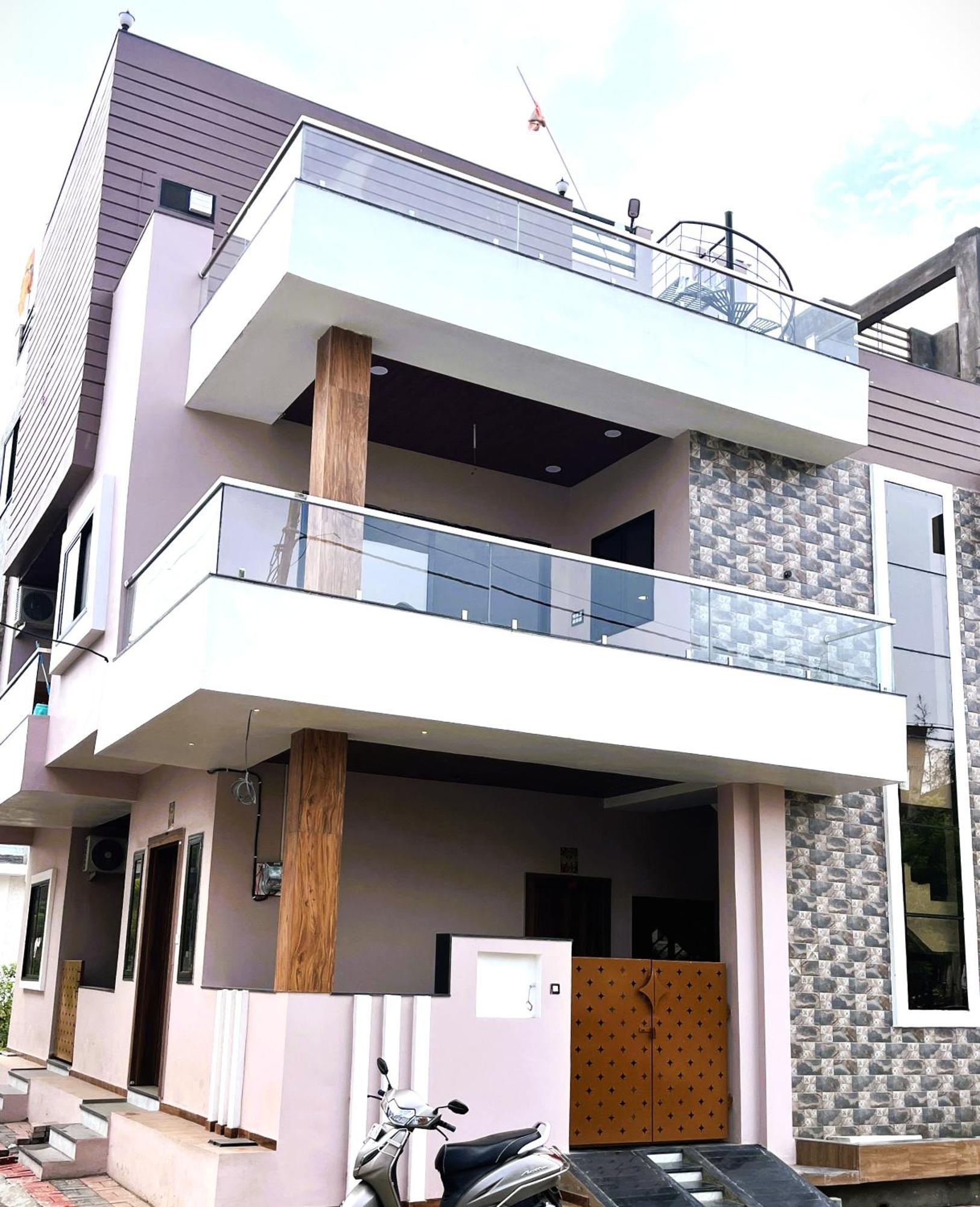 Shree Stay Inn Luxe' Holiday Home Ujjain Ngoại thất bức ảnh